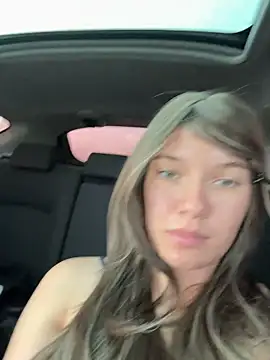 girl-Emily online show from July 8, 4:24 am