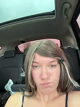 girl-Emily online show from July 7, 4:26 am