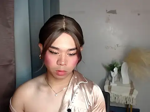 Horny HoneyX online show from June 15, 9:25 pm
