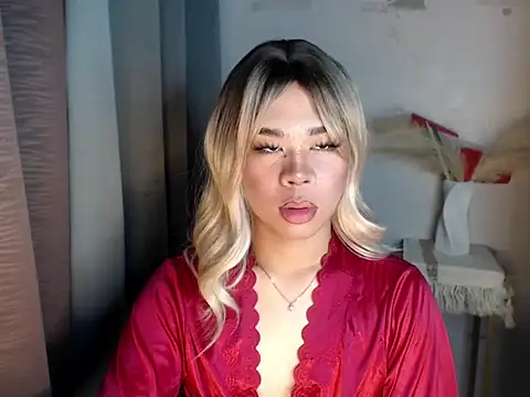 Horny HoneyX online show from July 12, 3:46 pm