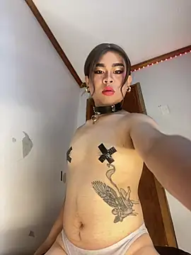 Horny HoneyX online show from June 16, 9:37 pm