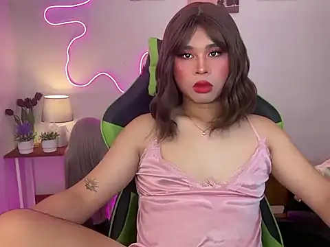 Horny HoneyX online show from June 12, 8:39 pm