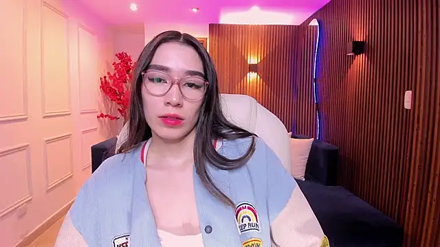 Emma caarter  online show from July 25, 3:25 am