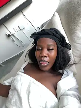 Snapshot of Sweet-Sandrah chatting on June 12, 2:26 pm Sweet-Sandrah online show from June 12, 2:26 pm