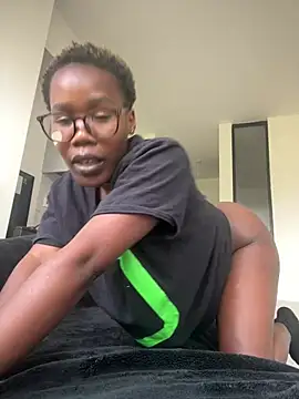 Snapshot of Sweet-Sandrah chatting on July 23, 12:35 pm Sweet-Sandrah online show from July 23, 12:35 pm