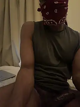 Snapshot of InfamousX chatting on July 14, 10:32 am InfamousX online show from July 14, 10:32 am