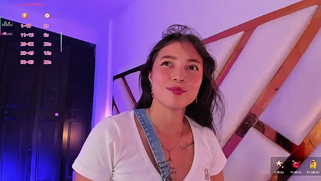 Mariana Smiith  online show from July 6, 7:38 pm
