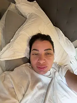 Snapshot of ANABELLA87 chatting on July 17, 7:27 am ANABELLA87 online show from July 17, 7:27 am