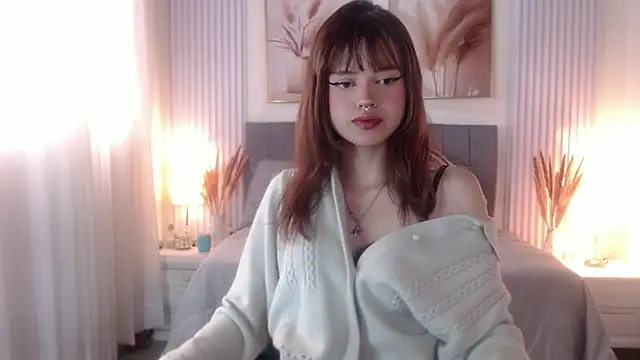 Evelynn fox  online show from June 20, 7:19 pm