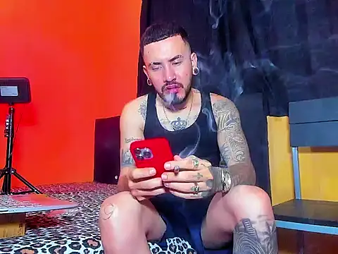 Snapshot of gordito_ricoo chatting on July 9, 10:31 pm gordito ricoo online show from July 9, 10:31 pm