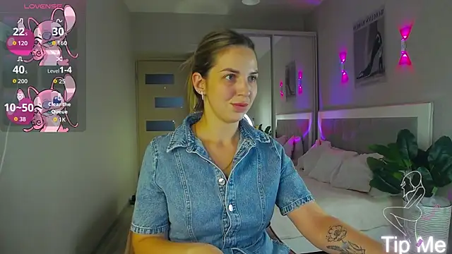 babbyalexandra online show from July 6, 1:40 pm