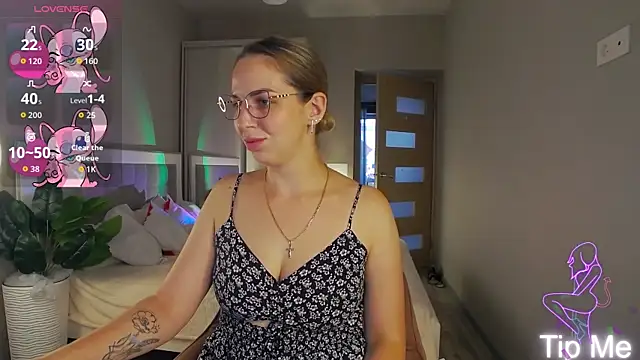 babbyalexandra online show from July 2, 1:28 pm