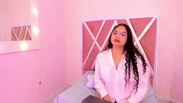 natalyy rose online show from August 3, 8:48 pm