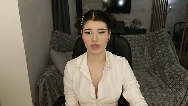 Snapshot of SolanaFlipper chatting on June 19, 8:25 pm SolanaFlipper online show from June 19, 8:25 pm