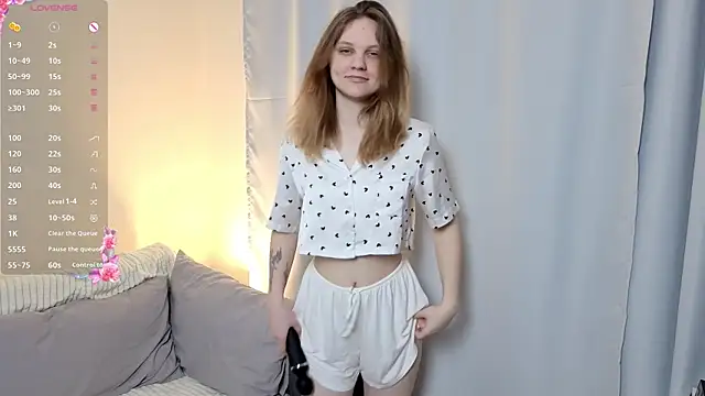 sweetie-cat online show from July 4, 8:13 pm