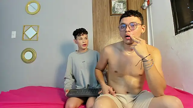 boy hotparty online show from July 25, 7:09 pm