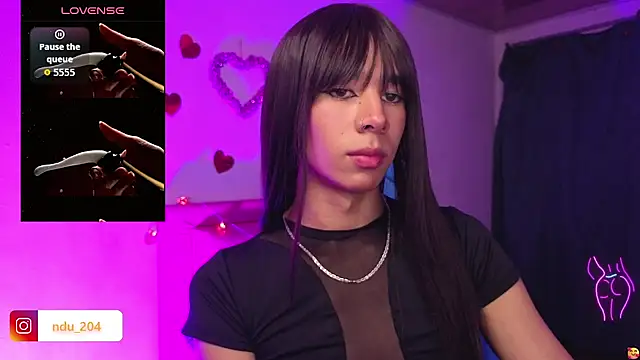 lady Tayron online show from June 16, 1:49 am