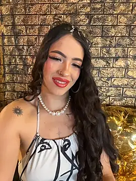 Snapshot of ArianaBlum chatting on July 5, 2:35 pm ArianaBlum online show from July 5, 2:35 pm
