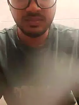 Snapshot of Tamilan_fucks chatting on June 27, 3:12 am Tamilan fucks online show from June 27, 3:12 am