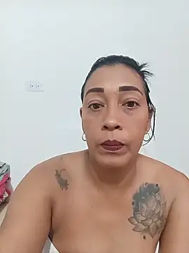 candelahot10 online show from July 10, 1:33 pm