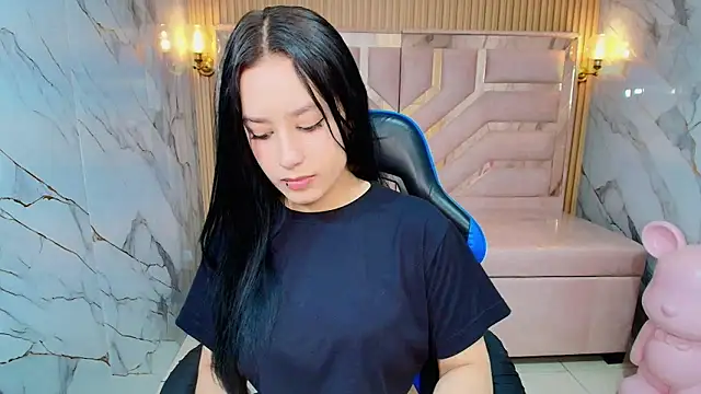 Aleja r  online show from June 21, 12:22 pm