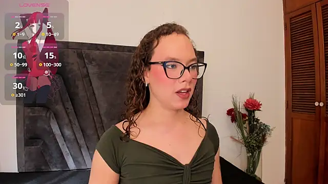 Snapshot of ParisMendez chatting on June 15, 1:00 pm ParisMendez online show from June 15, 1:00 pm