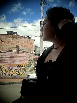 Aly 96 online show from June 20, 3:50 pm