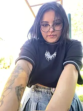 Aly 96 online show from June 11, 3:20 pm