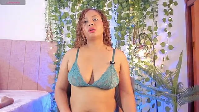 leilapom online show from June 30, 4:29 pm