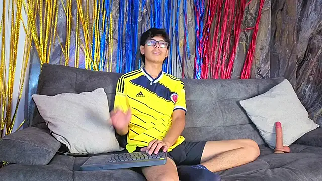Noha King online show from June 17, 8:08 pm