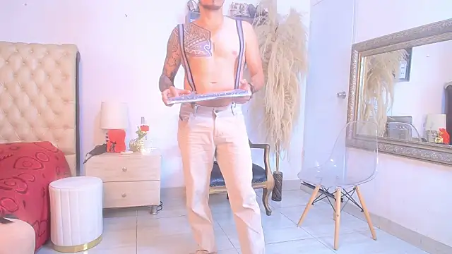 NinaAndRocco online show from June 26, 10:26 pm