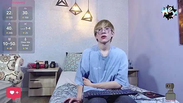 axell stone  online show from July 14, 8:15 pm
