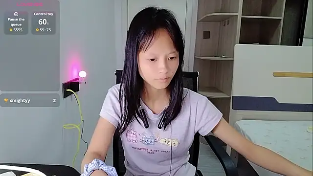 xiaoyu-22 online show from June 10, 8:15 am