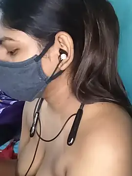 Snapshot of Model-031 chatting on July 16, 6:32 am Model-031 online show from July 16, 6:32 am
