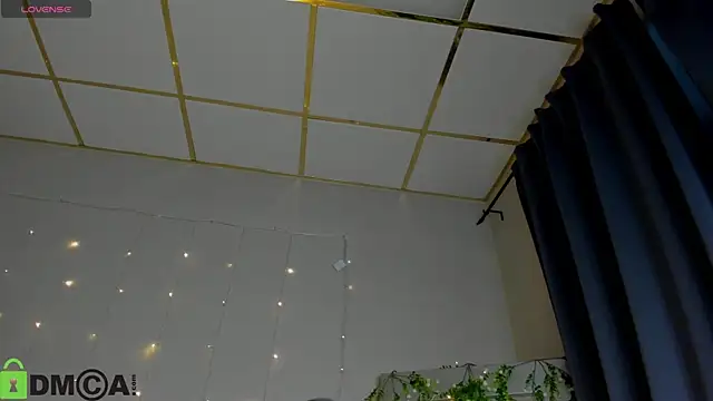 Velvet Kisss online show from June 12, 1:03 am