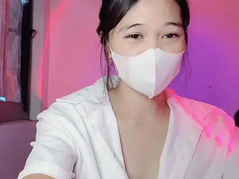 Snapshot of miumiubeauty chatting on July 9, 5:52 am miumiubeauty online show from July 9, 5:52 am