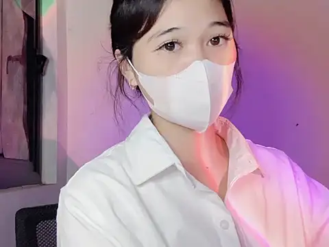 Snapshot of miumiubeauty chatting on June 27, 3:51 pm miumiubeauty online show from June 27, 3:51 pm