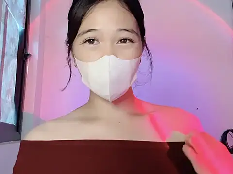 Snapshot of miumiubeauty chatting on July 8, 2:57 am miumiubeauty online show from July 8, 2:57 am