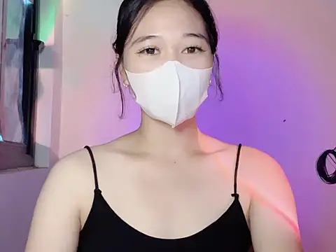 Snapshot of miumiubeauty chatting on July 11, 2:45 am miumiubeauty online show from July 11, 2:45 am