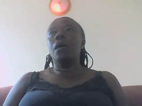 Snapshot of laula3030 chatting on June 30, 9:09 am laula3030 online show from June 30, 9:09 am
