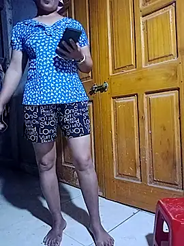 Snapshot of Chin-ni chatting on June 11, 8:39 pm Chin-ni online show from June 11, 8:39 pm