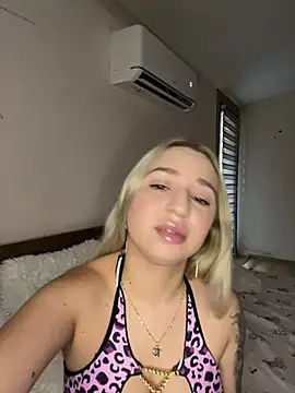 xLexi online show from June 23, 10:57 am