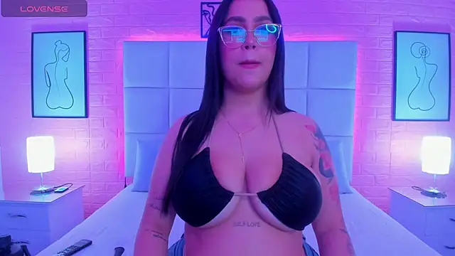 chloe parker  online show from July 7, 6:47 am