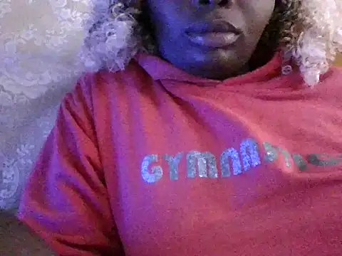 lucyswee online show from July 28, 5:37 am
