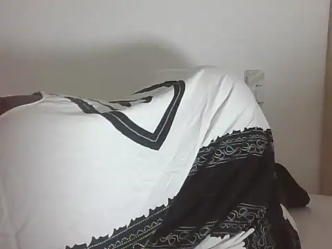 Snapshot of Creamysexymesy chatting on July 18, 9:45 pm Creamysexymesy online show from July 18, 9:45 pm