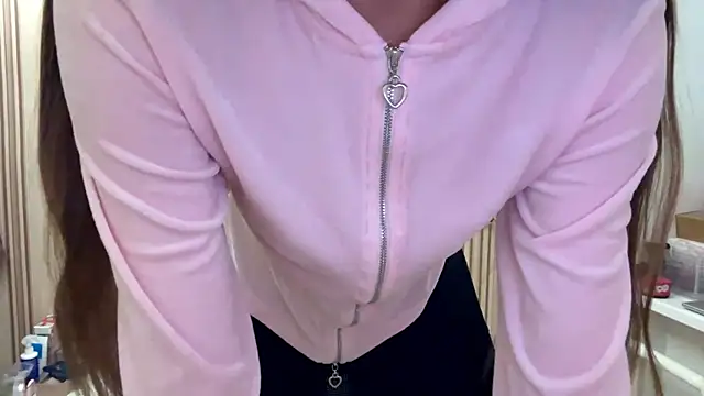 MiaWonderind online show from July 9, 11:37 pm