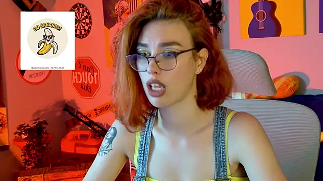 SeraphineDuskryn online show from July 28, 8:52 pm