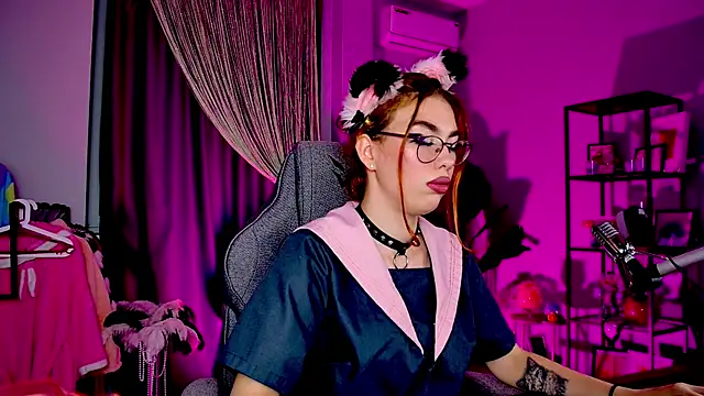 SeraphineDuskryn online show from August 3, 8:04 pm