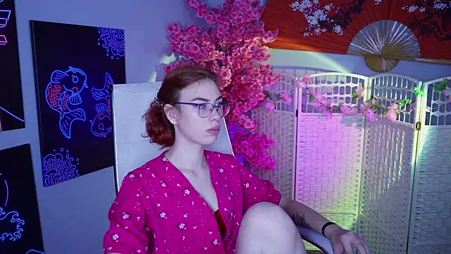 SeraphineDuskryn online show from July 13, 11:31 am
