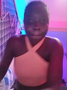 Snapshot of slimgirl2544 chatting on July 8, 9:37 pm slimgirl2544 online show from July 8, 9:37 pm